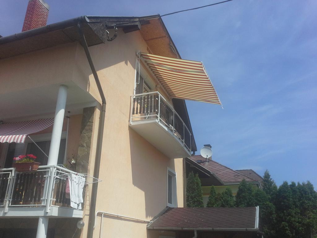 Friends Villa Apartments Heviz Exterior photo